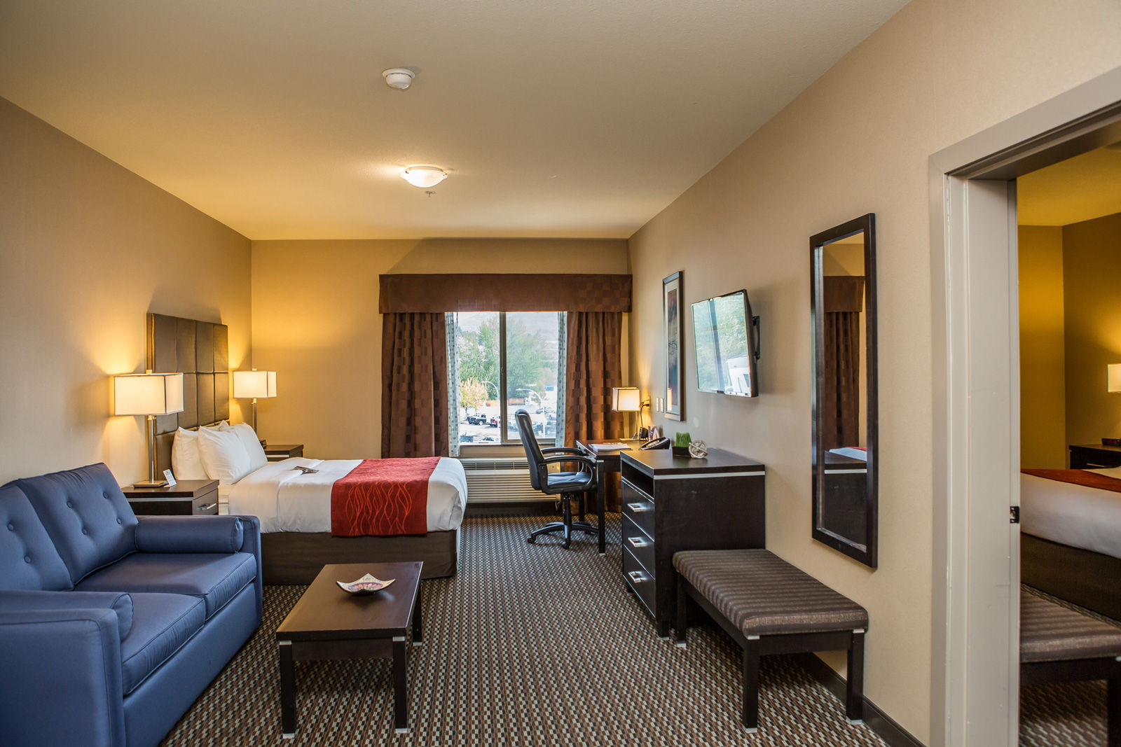 Our spacious suites have been recognized out of Kelowna hotels on TripAdvisor for their comfortable amenities.